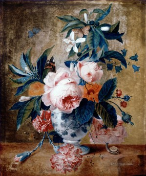 古典的な花 Painting - 花の入ったデルフトの花瓶 フランシーナ・マルガレータ・ファン・ホイスムの静物画